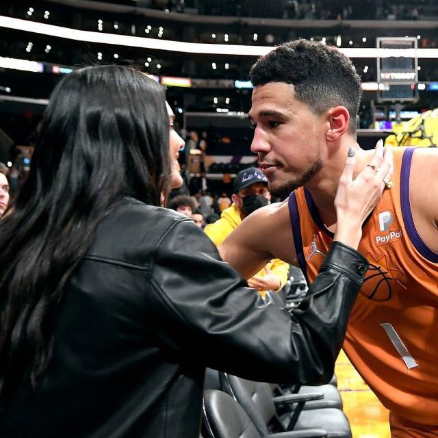1639387818520085448.jpg rs_1200x1200-211023123329-1200-Kendall-Jenner-Devin-Booker.jpg